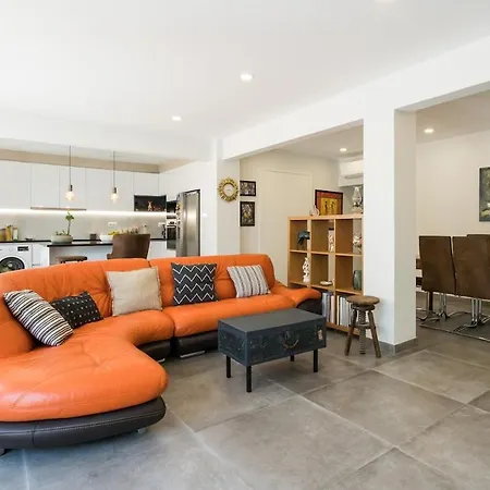 4 Bdr With Pool In Villa Lagos