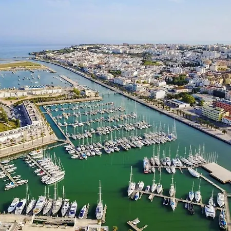 4 Bdr With Pool In Villa Lagos