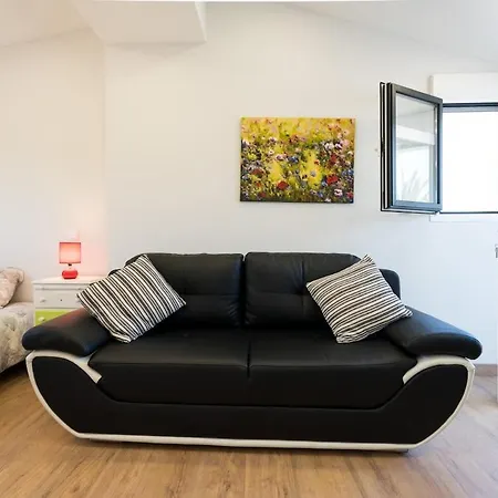 4 Bdr With Pool In 빌라